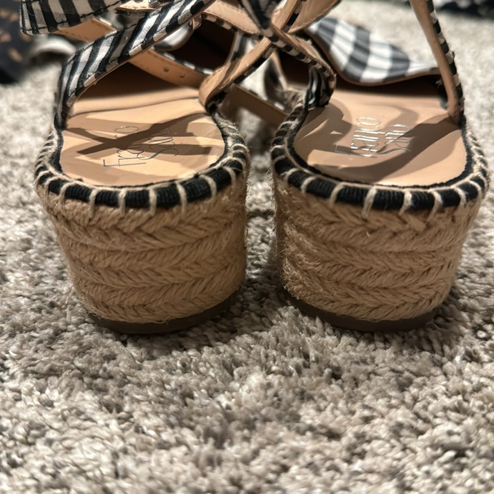 Gingham Espadrilles - Picture 5 of 5